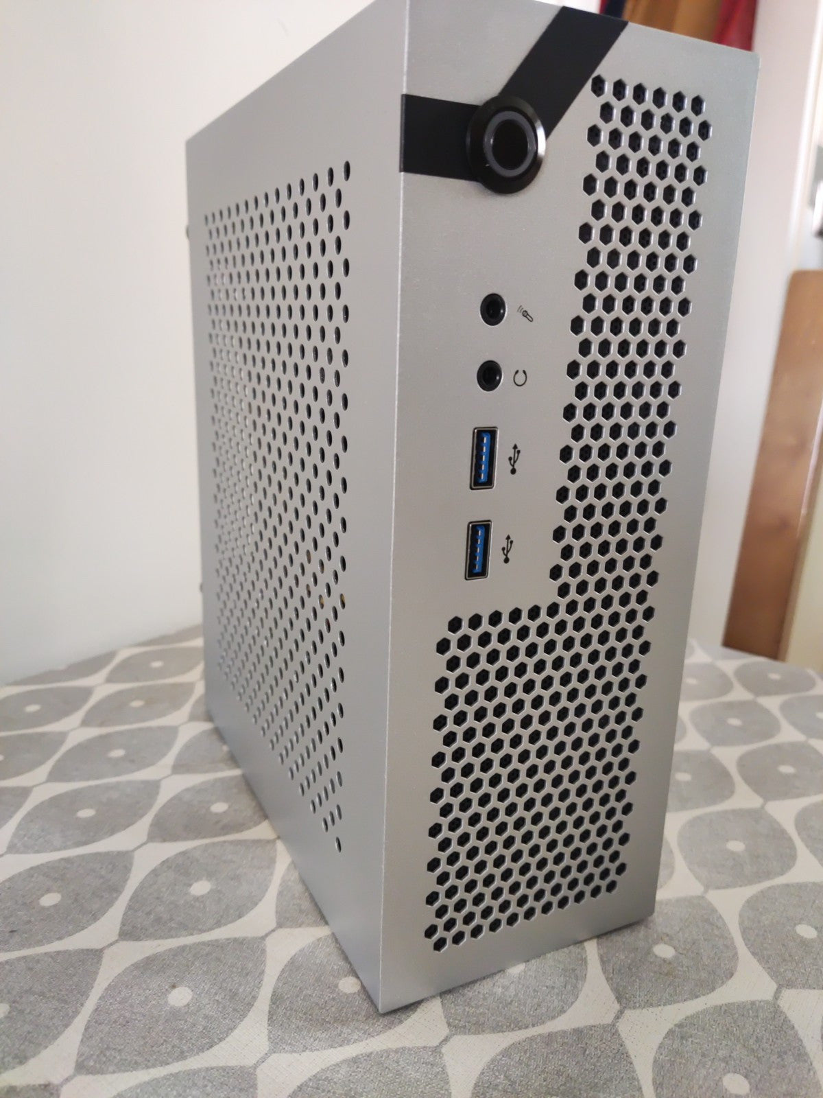 Ryzen 7 5700G Mini Gaming HTPC 16gb RAM 512 NVMe W11 Pro 2.5G LAN Wifi Bluetooth
