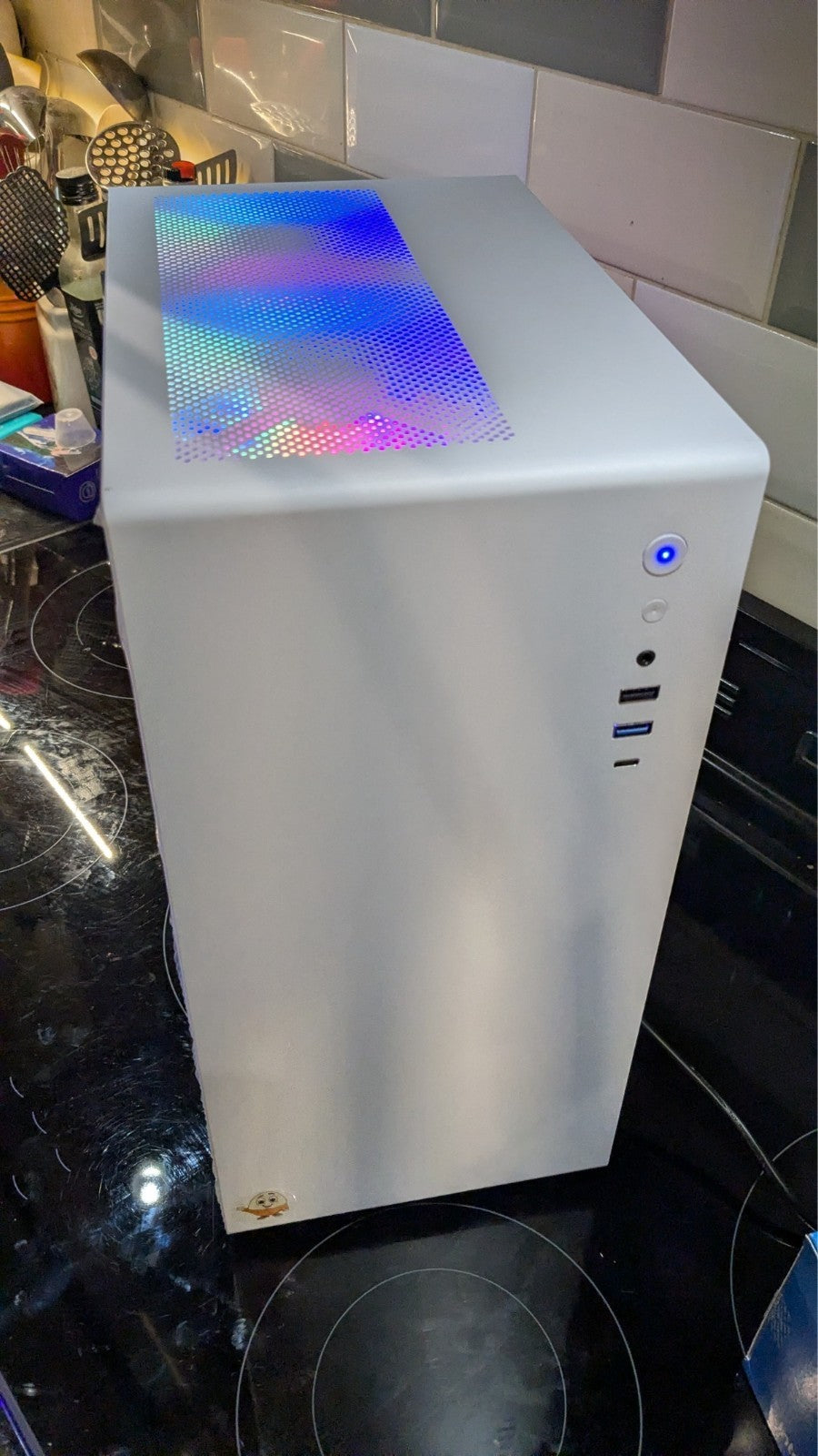 Zenith White RGB Budget Gaming PC Intel Core i5 NVIDIA GPU 16GB RAM