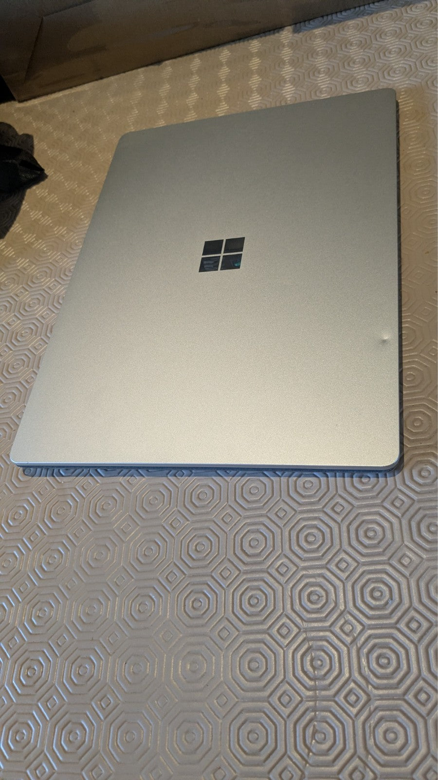 Microsoft Surface Laptop 13" Touchscreen - Intel i5, 8GB, 1TB NVMe SSD, Win 11