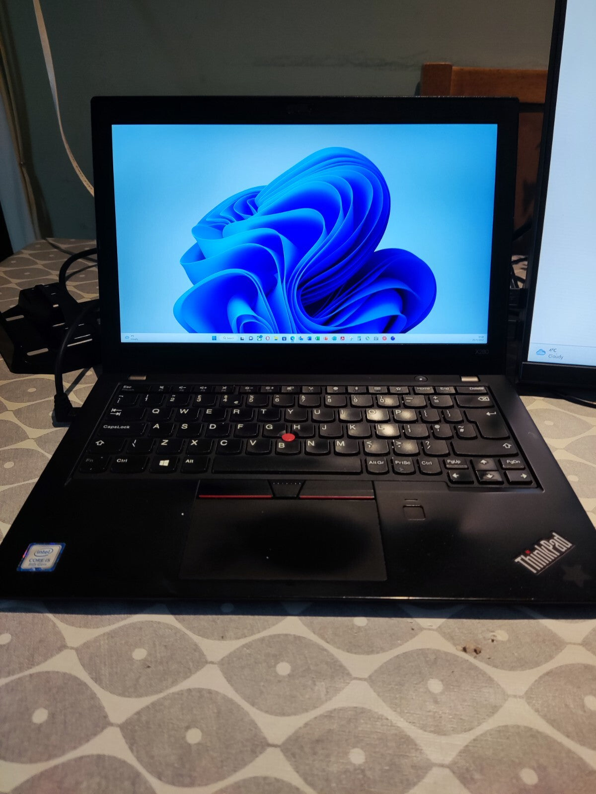 Lenovo ThinkPad X280 Intel Core I5-8250U 8GB RAM 256Gb SSD Windows 11 Pro Laptop