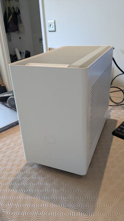 White Content Gaming Mini PC I5 14400 16GB DDR5 1tb Nvme 10gb INTEL ARC B570 W11