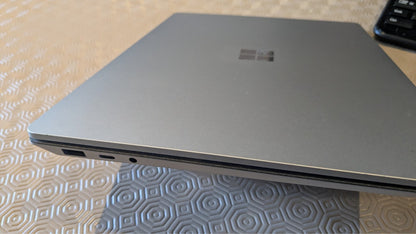 Microsoft Surface Laptop 13" Touchscreen - Intel i5, 8GB, 1TB NVMe SSD, Win 11