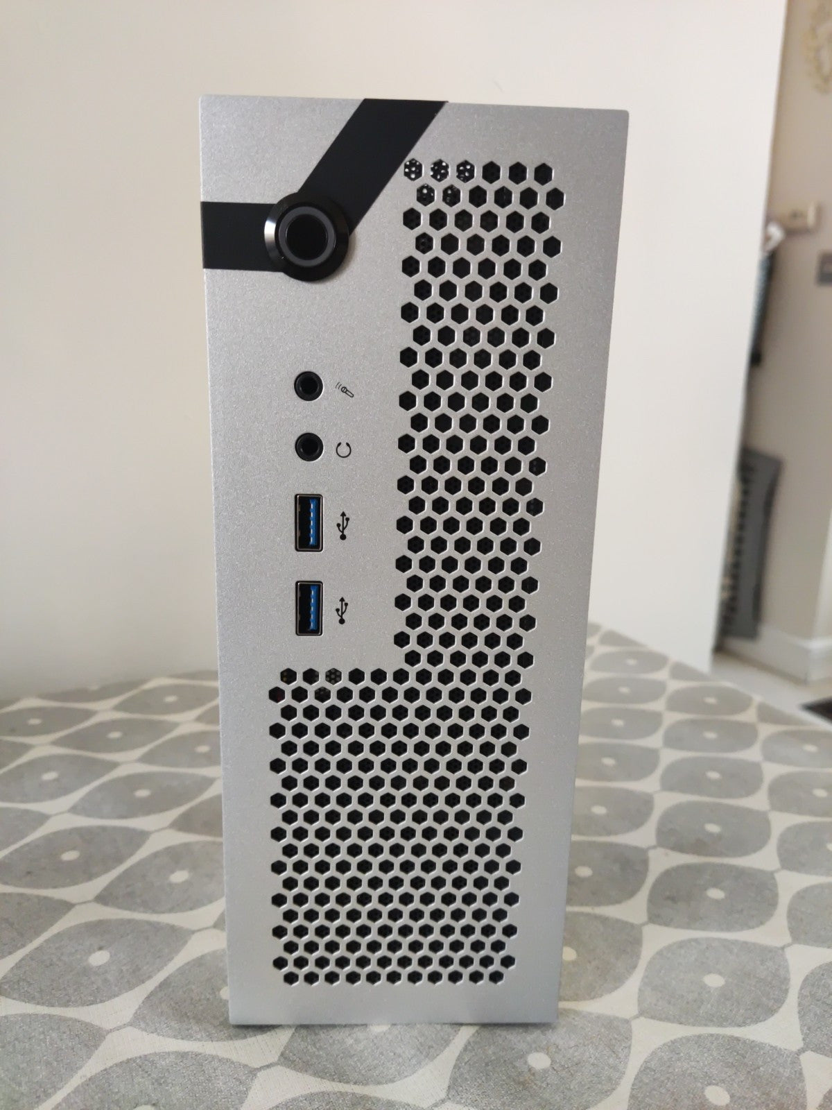 Ryzen 7 5700G Mini Gaming HTPC 16gb RAM 512 NVMe W11 Pro 2.5G LAN Wifi Bluetooth