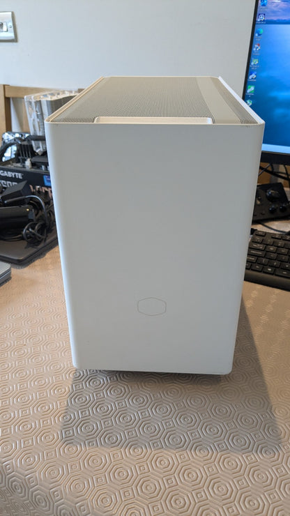 White Content Gaming Mini PC I5 14400 16GB DDR5 1tb Nvme 10gb INTEL ARC B570 W11